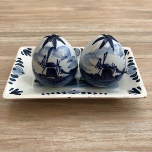 Delft Blauw Salt and Pepper Shakers